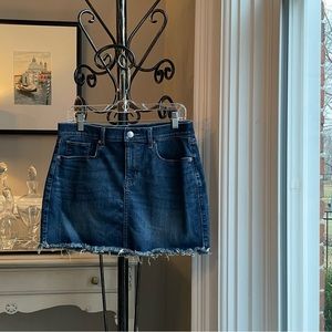 Express Skirt Womens 8 Dark Denim Raw Edge Short Skirt Blue EUC